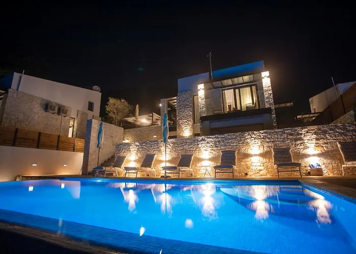Damari Luxury 3 Bedroom With Private Pool, Skiathos Villa