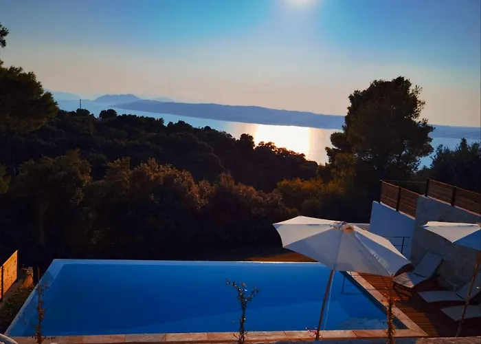 Damari Luxury 3 Bedroom With Private Pool, Skiathos Villa Moni Evaggelistrias