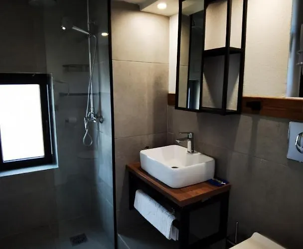 Damari Luxury 3 Bedroom With Private Pool, Skiathos *