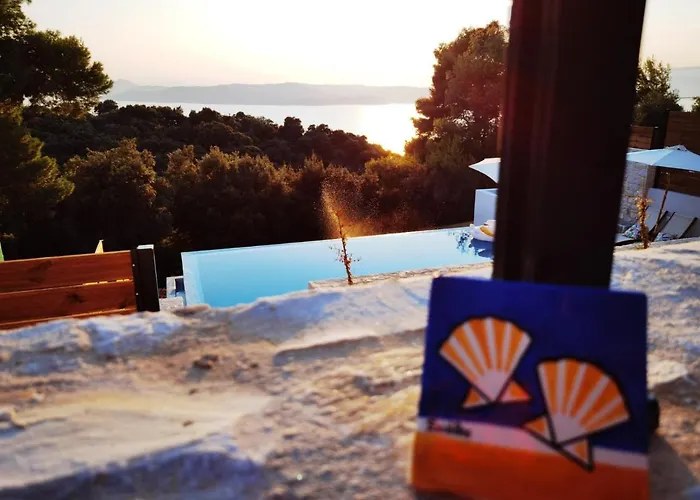 Villa Damari Luxury 3 Bedroom With Private Pool, Skiathos