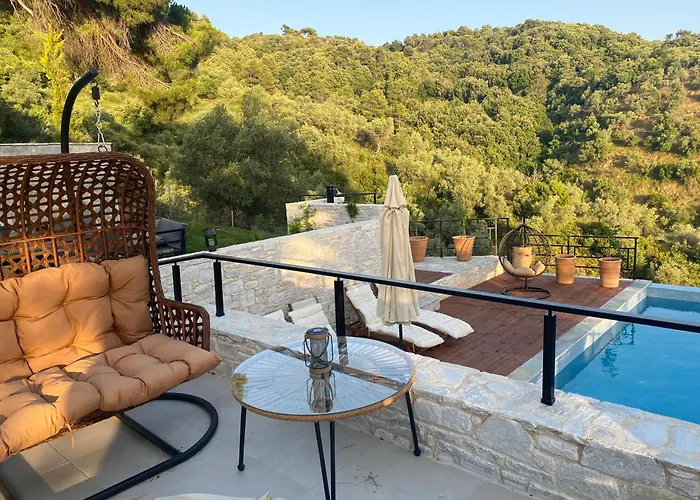 Damari Luxury 3 Bedroom With Private Pool, Skiathos Villa