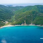 Damari Luxury 3 Bedroom With Private Pool, Skiathos Moni Evaggelistrias