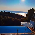 Damari Luxury 3 Bedroom With Private Pool, Skiathos Villa Moni Evaggelistrias