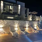 Damari Luxury 3 Bedroom With Private Pool, Skiathos Moni Evaggelistrias