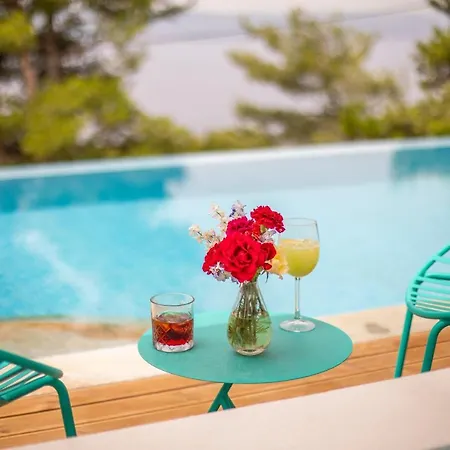 Villa Damari Luxury 3 Bedroom With Private Pool, Skiathos Moni Evaggelistrias