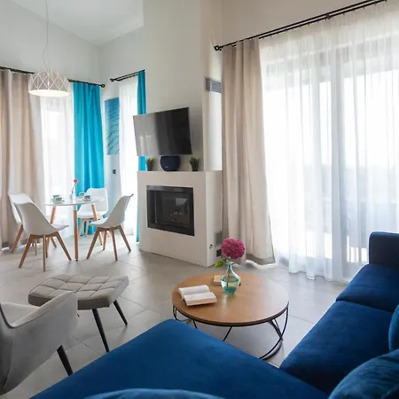Damari Luxury 3 Bedroom With Private Pool, Skiathos 别墅 *