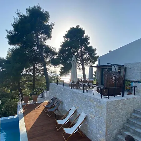 Vilă Damari Luxury 3 Bedroom With Private Pool, Skiathos