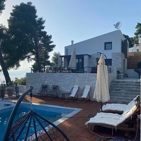 Damari Luxury 3 Bedroom With Private Pool, Skiathos *