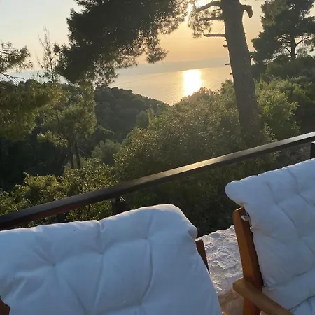 Damari Luxury 3 Bedroom With Private Pool, Skiathos