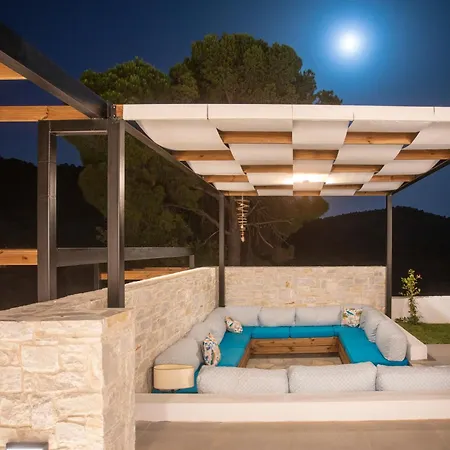 Damari Luxury 3 Bedroom With Private Pool, Skiathos Villa Moni Evaggelistrias