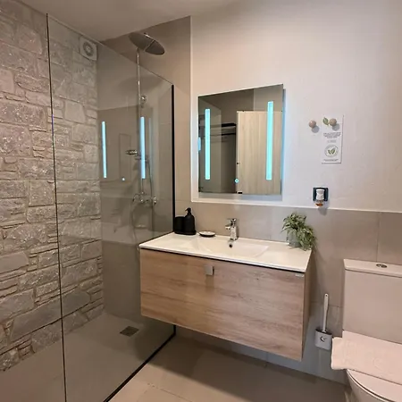 Damari Luxury 3 Bedroom With Private Pool, Skiathos Moni Evaggelistrias