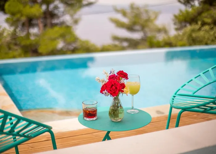 Villa Damari Luxury 3 Bedroom With Private Pool, Skiathos Moni Evaggelistrias