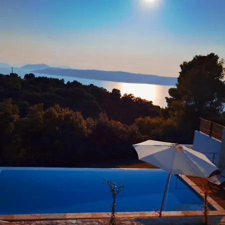 Damari Luxury 3 Bedroom With Private Pool, Skiathos فيلة Moni Evaggelistrias