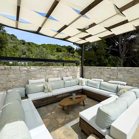 Damari Luxury 3 Bedroom With Private Pool, Skiathos فيلة *
