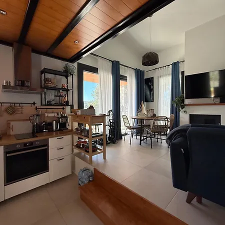 Damari Luxury 3 Bedroom With Private Pool, Skiathos فيلة *
